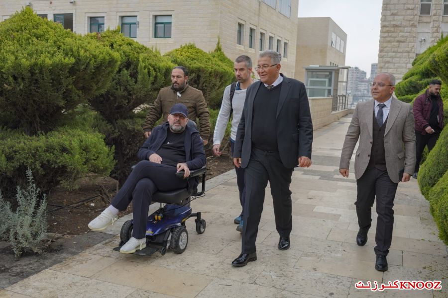 رجل الأعمال سامر الفاخوري يقدم محاضرة في الريادة والأعمال لطلبة جامعة القدس